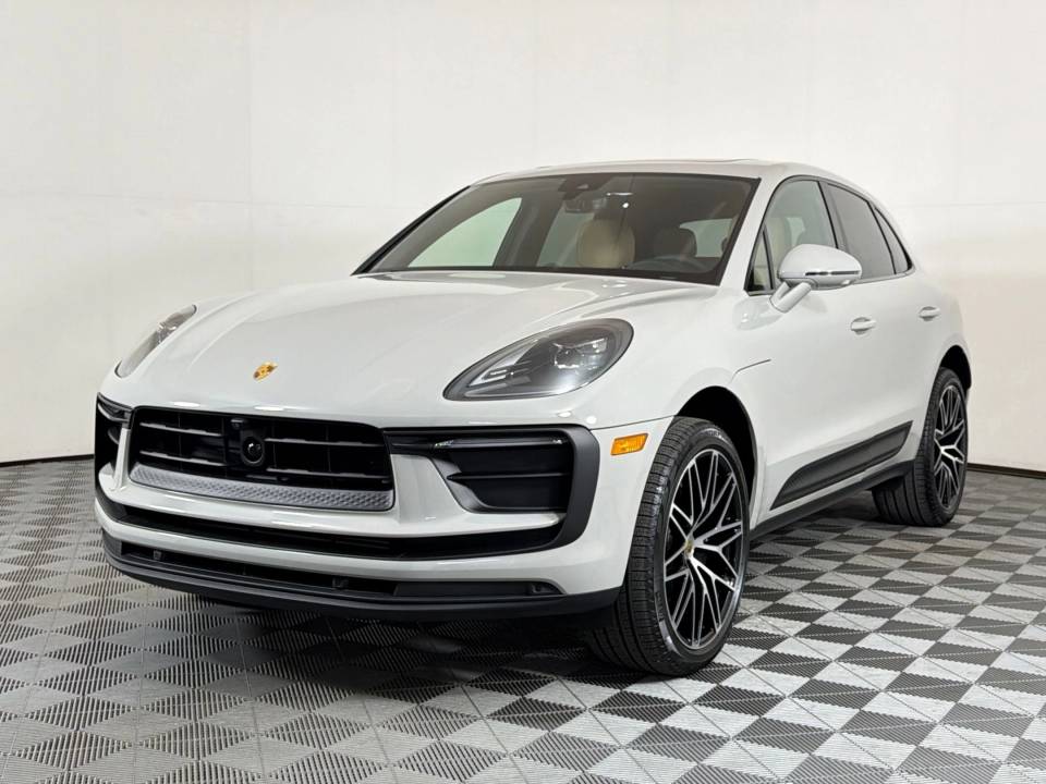 2026 Porsche Macan
