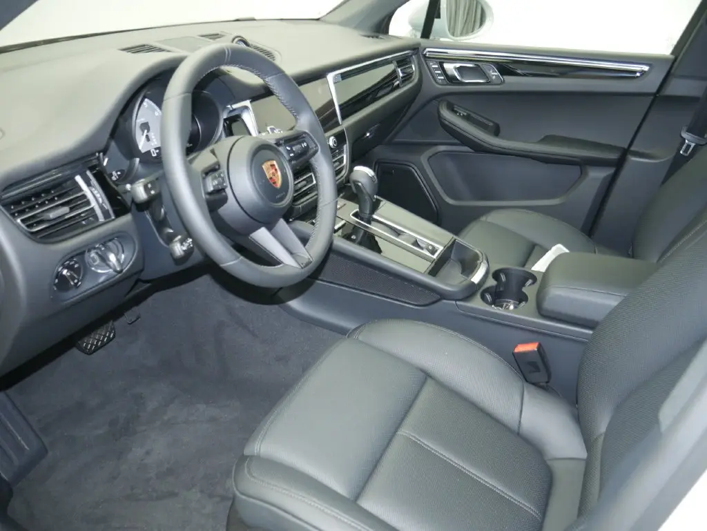 2026 Porsche Macan S - Photo 40