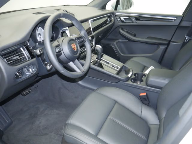 2026 Porsche Macan S - Photo 34