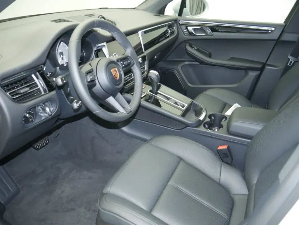 2026 Porsche Macan S - Photo 39