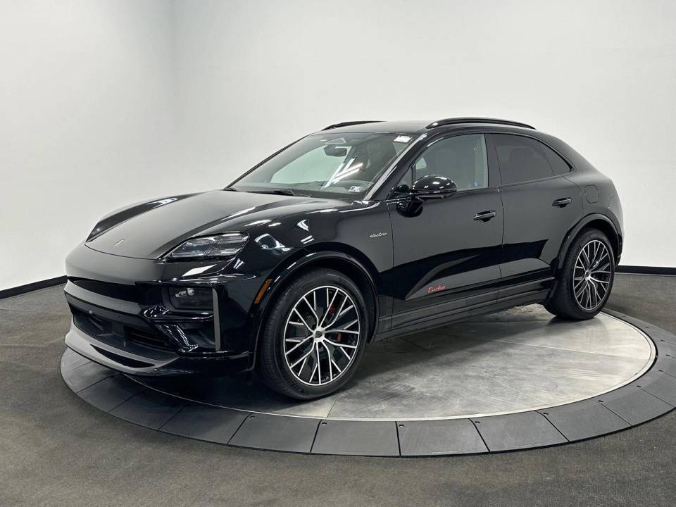 2024 Porsche Macan Turbo Electric
