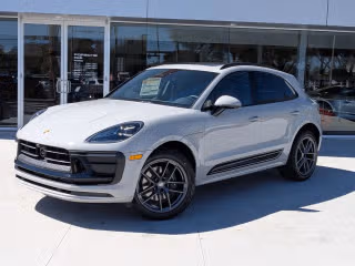2026 Porsche Macan T's photo