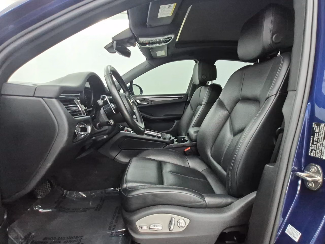 2024 Porsche Macan Base - Photo 36