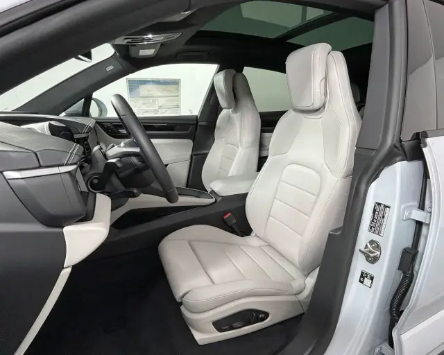 2026 Porsche Macan Base - Photo 38