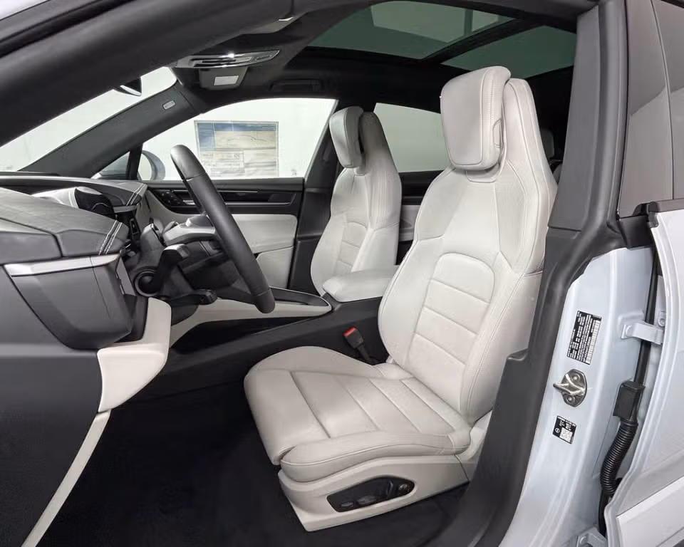 2026 Porsche Macan Base - Photo 35