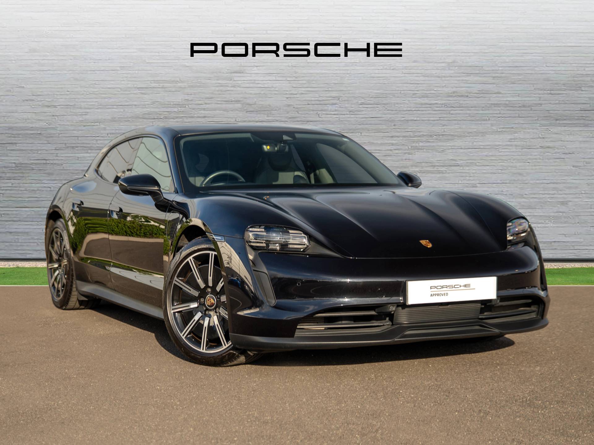 Taycan 4S Sport Turismo, photo 1 of 46