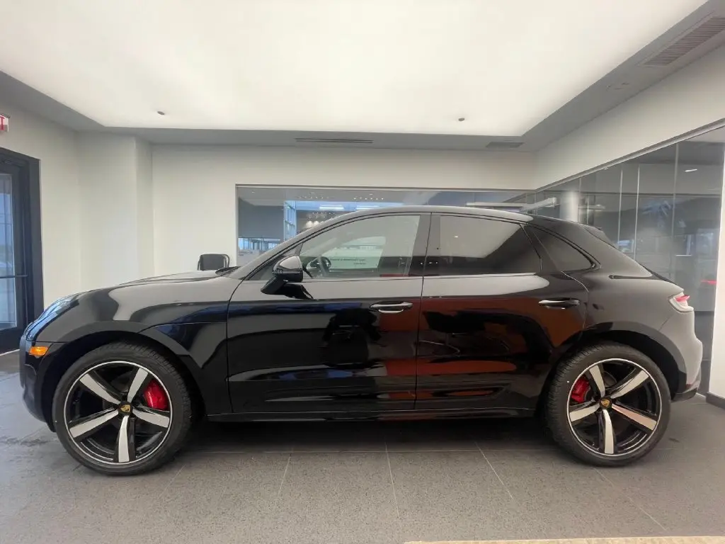 2026 Porsche Macan S - Photo 16