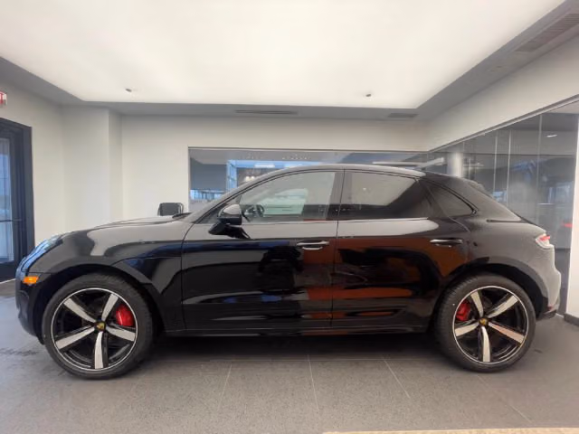 2026 Porsche Macan S - Photo 10