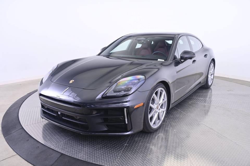 2026 Porsche Panamera Base