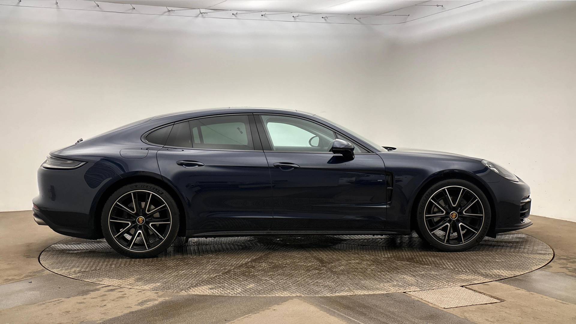 Panamera 4, photo 2 of 8