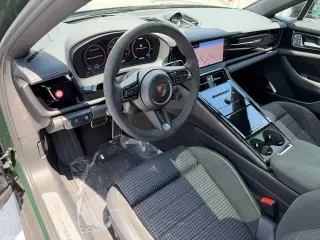 2026 Porsche Panamera 4 E-Hybrid - Photo 29