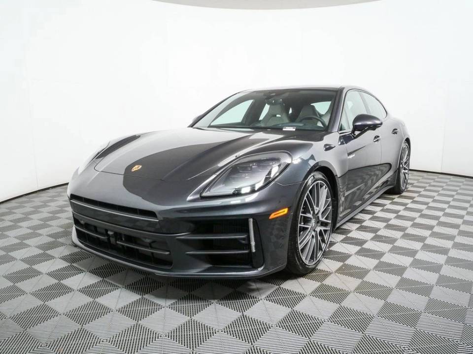 2026 Porsche Panamera