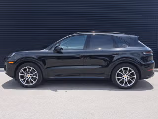 2025 Porsche Cayenne Base - Photo 9