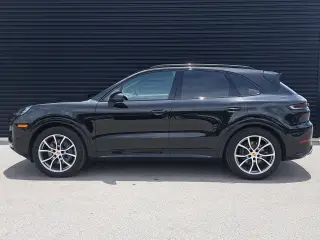 2025 Porsche Cayenne Base - Photo 13