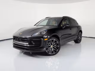 2025 Porsche Macan's photo