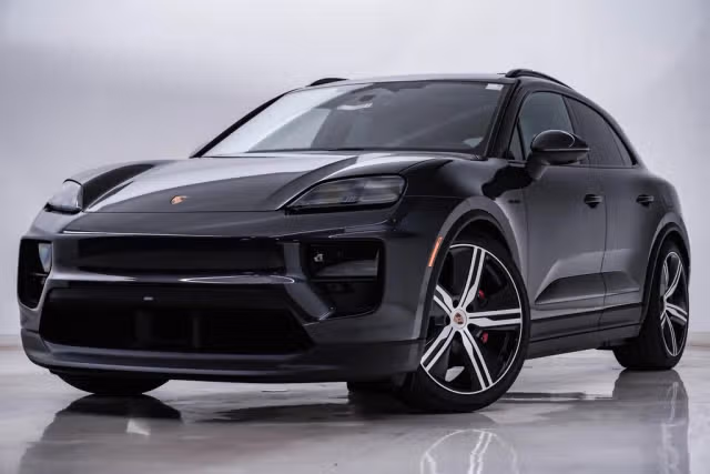 Used 2025 Porsche Macan S with VIN WP1AB2XA3SL153557 for sale in Westmont, IL