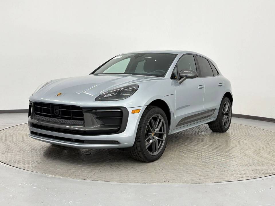 2025 Porsche Macan T