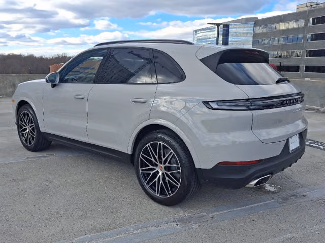 2026 Porsche Cayenne Base - Photo 18