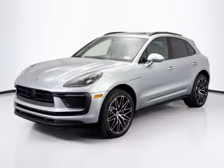 2026 Porsche Macan -'s photo