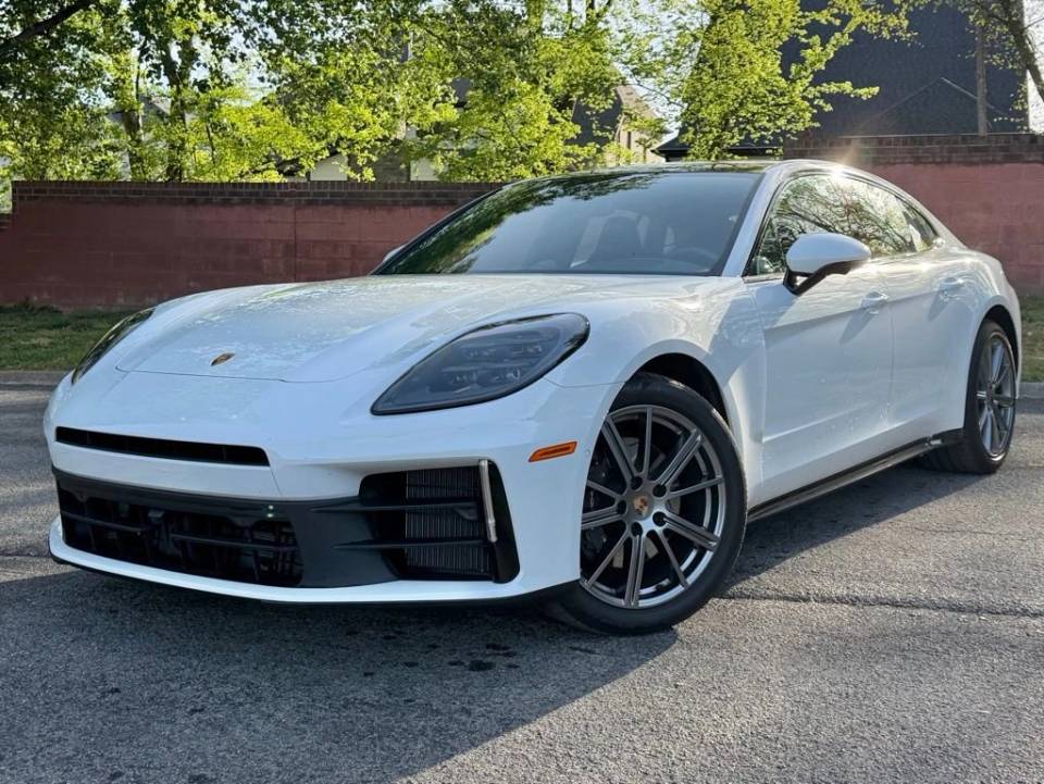 2025 Porsche Panamera Base