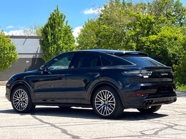 2022 Porsche Cayenne Coup Turbo - Photo 18