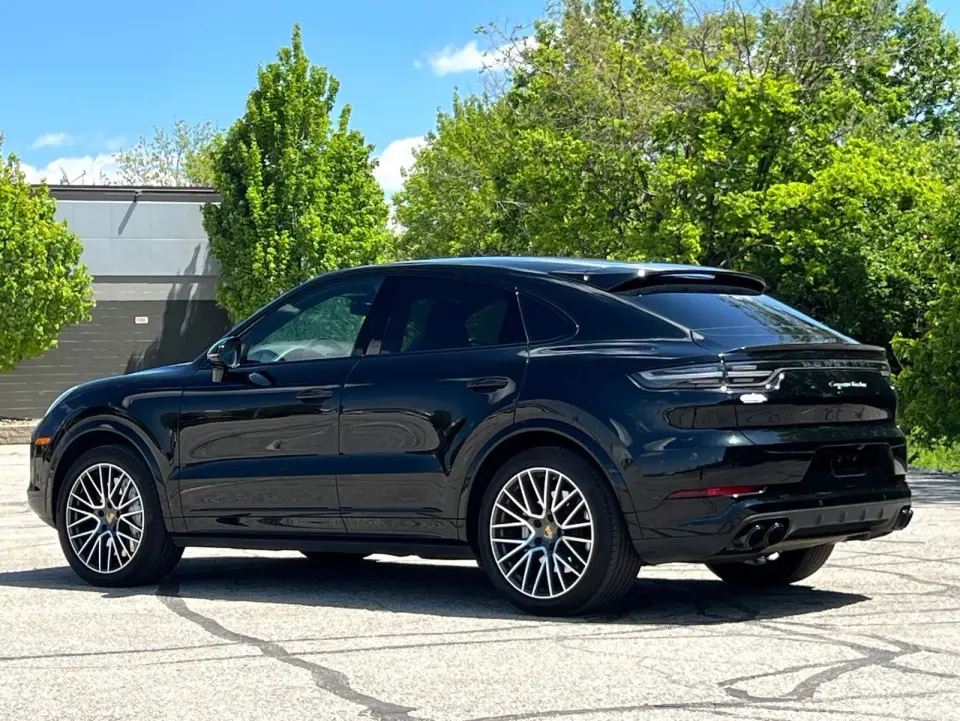 2022 Porsche Cayenne Coup Turbo - Photo 23