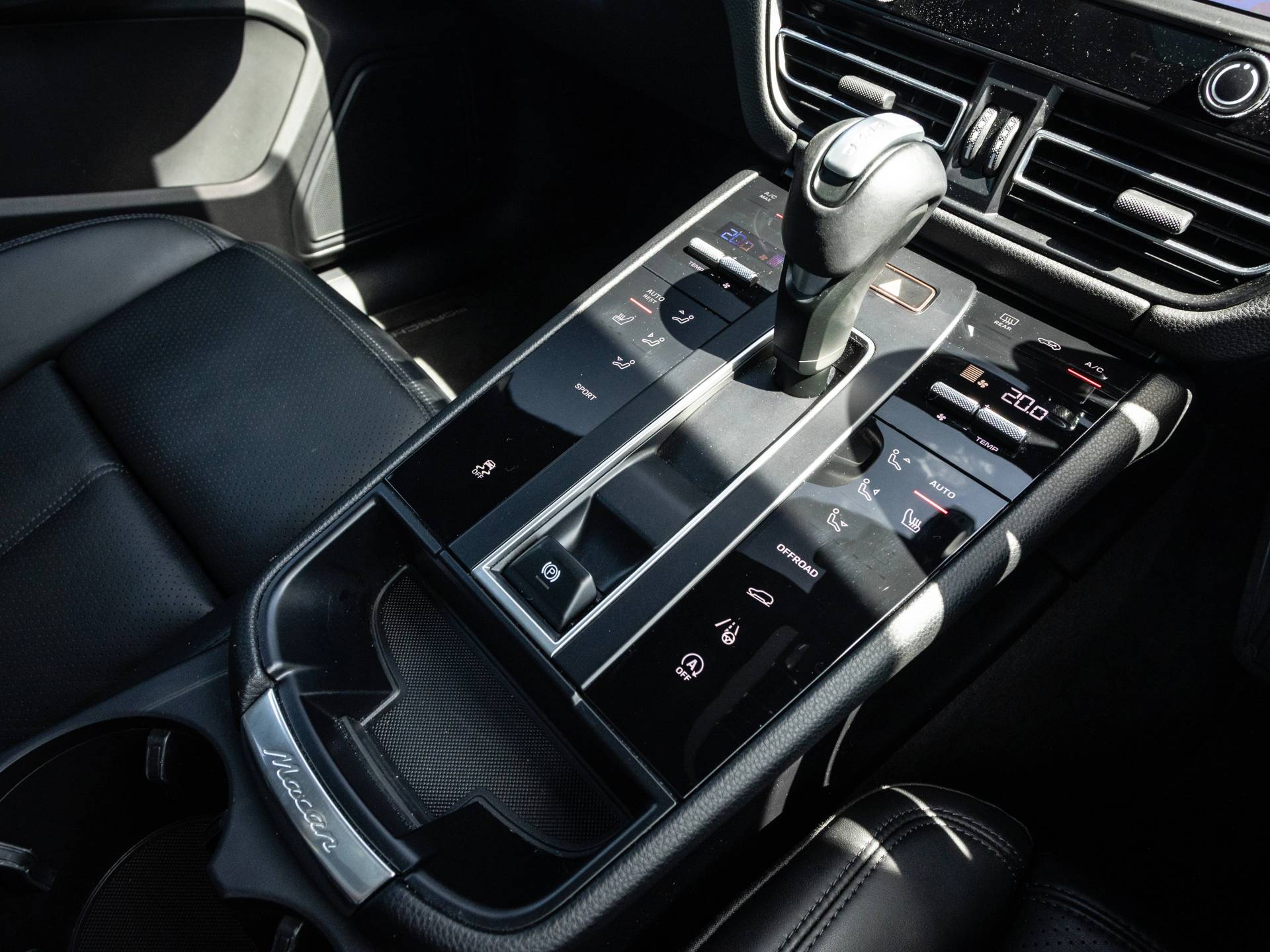 Macan, photo 41 of 41