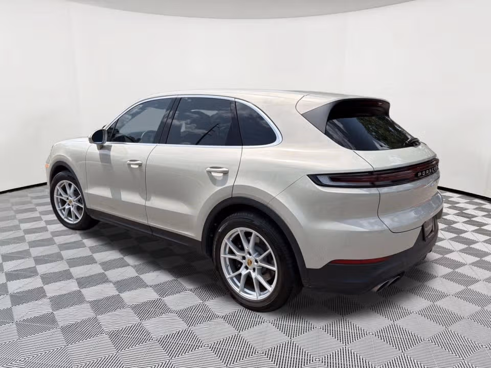 2024 Porsche Cayenne 19