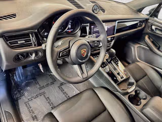 2025 Porsche Macan Base - Photo 25