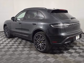 2026 Porsche Macan Base - Photo 17