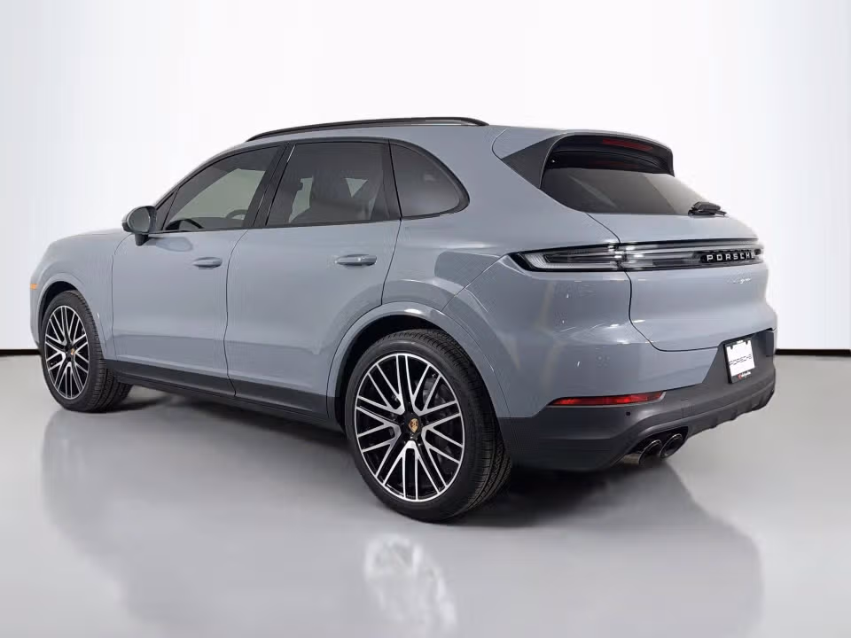 2025 Porsche Cayenne Base - Photo 19