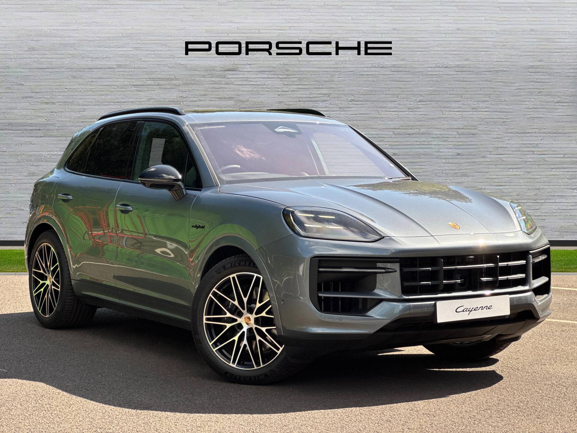 Cayenne E-Hybrid, photo 1 of 29