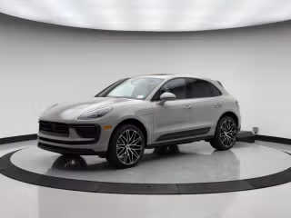 2026 Porsche Macan -'s photo