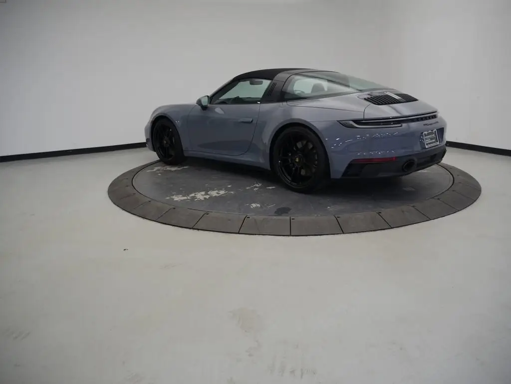2024 Porsche 911 GTS - Photo 24