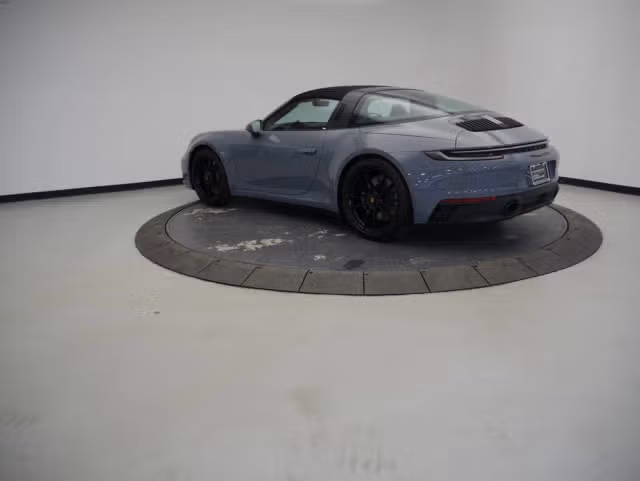 2024 Porsche 911 GTS - Photo 18