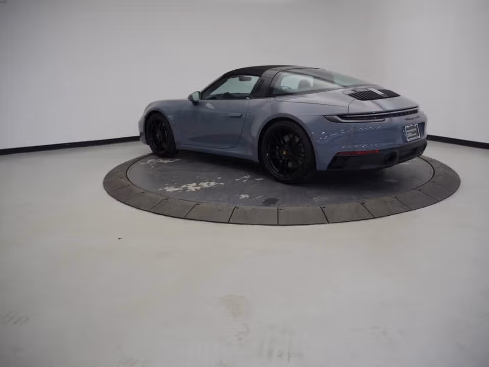 2024 Porsche 911 GTS - Photo 19
