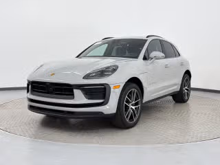 2025 Porsche Macan's photo