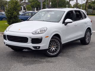 2017 Porsche Cayenne Platinum Edition's photo