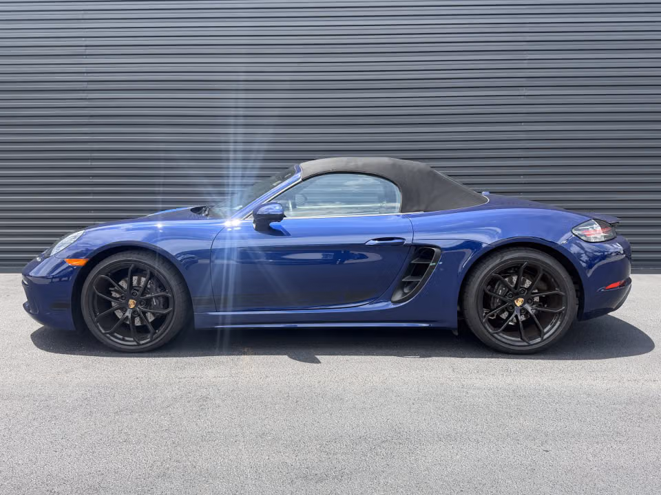 2024 Porsche 718 11