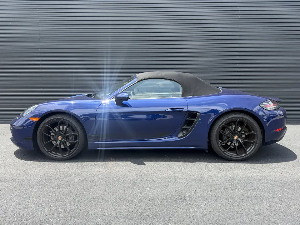 2024 Porsche 718 15