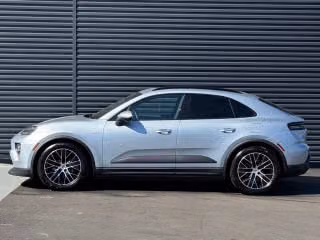 2025 Porsche Macan Base - Photo 9