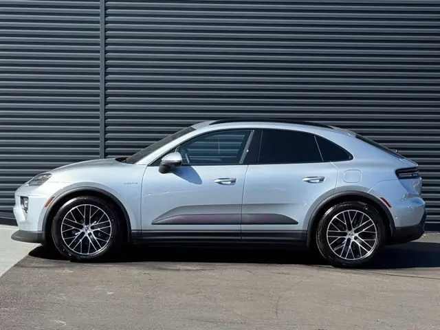 2025 Porsche Macan Base - Photo 15