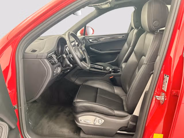 2025 Porsche Macan Base - Photo 34