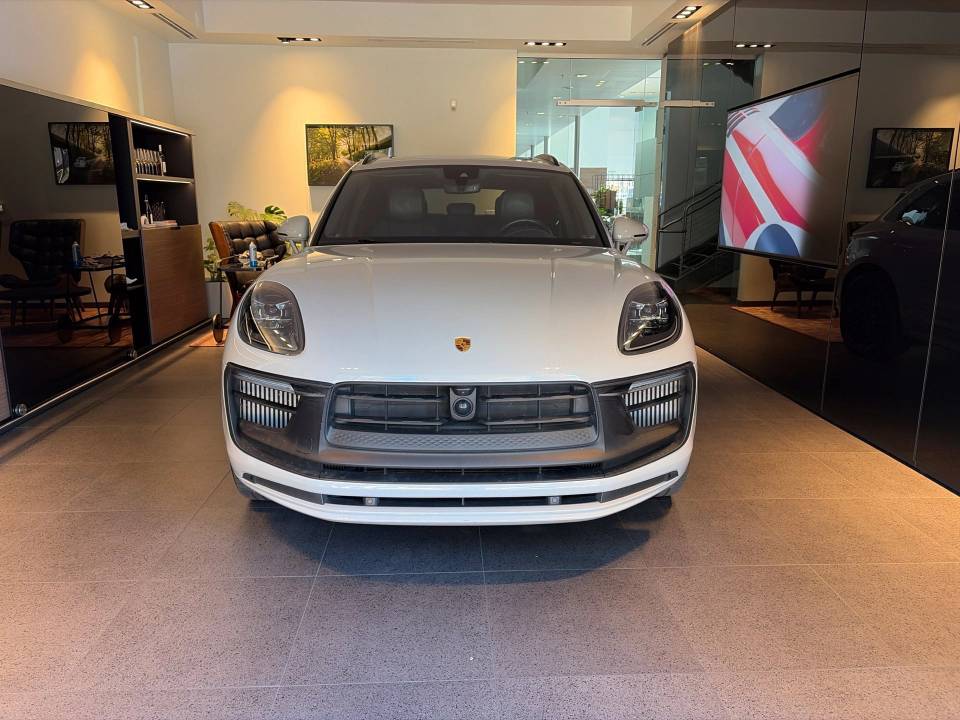 2023 Porsche Macan