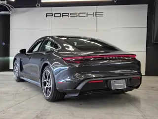 2026 Porsche Taycan S - Photo 21