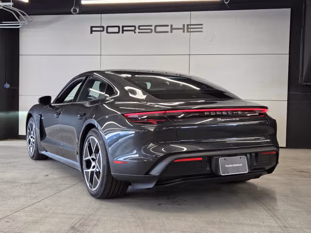 2026 Porsche Taycan S - Photo 18