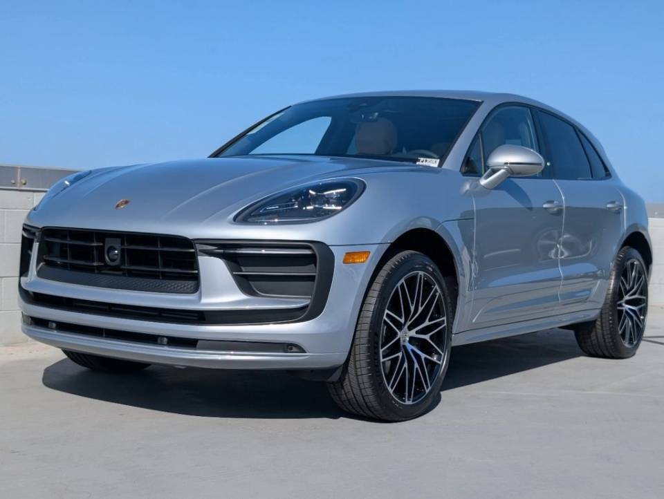 2026 Porsche Macan