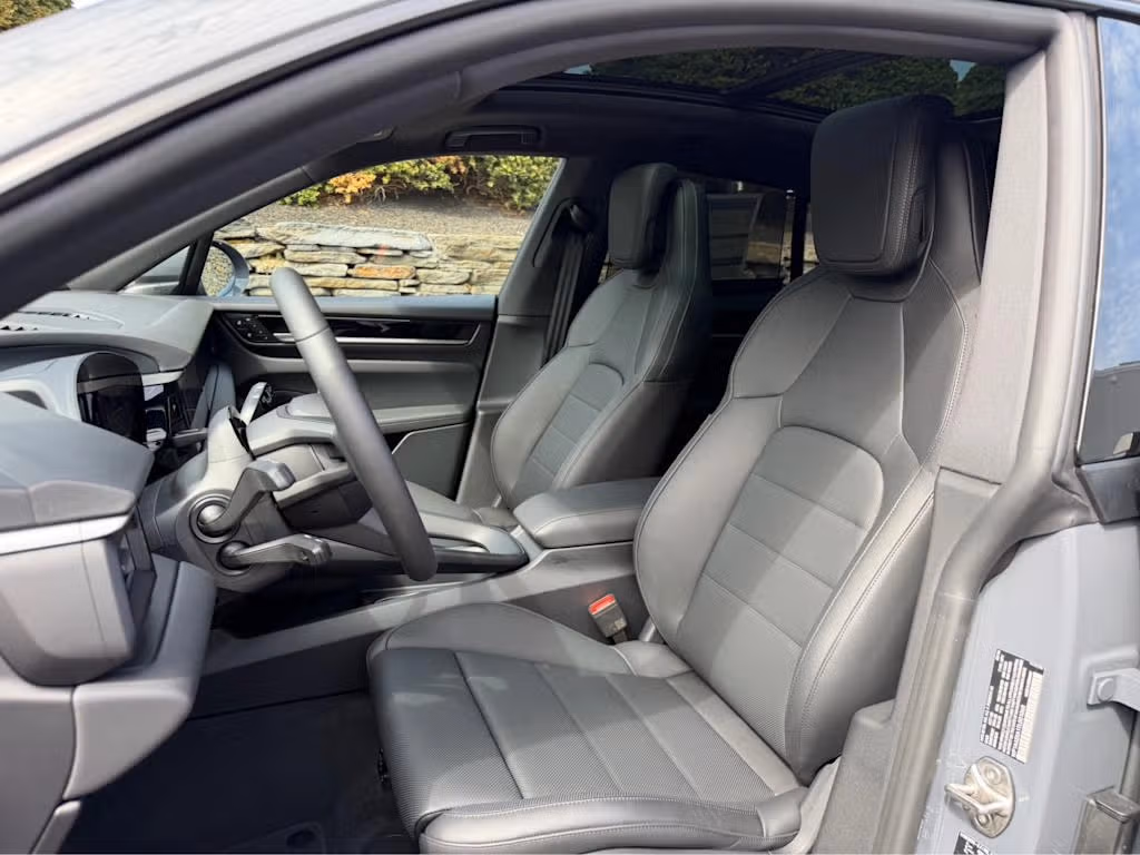 2026 Porsche Macan Base - Photo 36