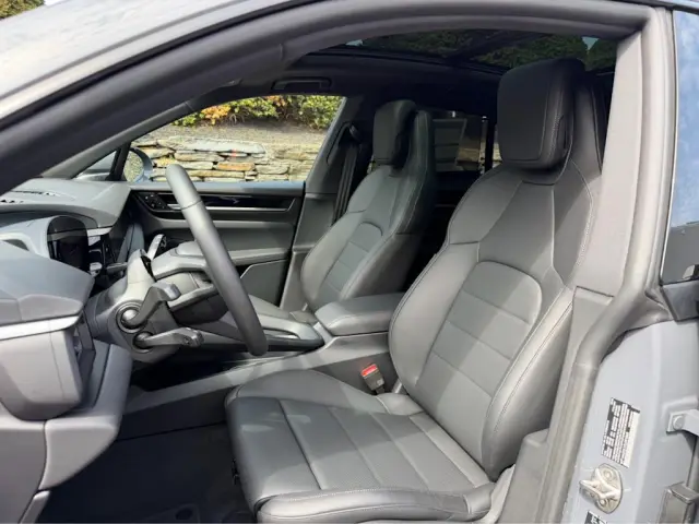 2026 Porsche Macan Base - Photo 38