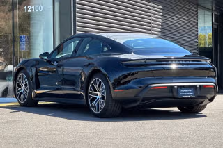 2025 Porsche Taycan -'s photo